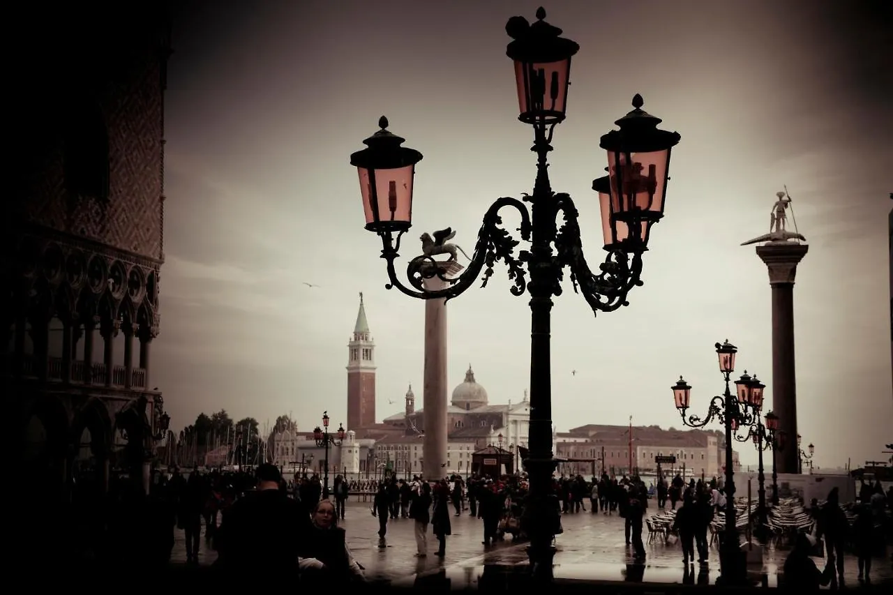 Casa Romana Venice 0*,  Italy